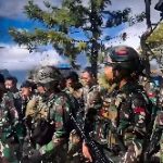 Ibadah Minggu Bersama Warga Distrik Napua Satgas Pamtas RI-PNG Kewilayahan Yonif 645/Gardatama Yudha Guna Mempererat Persaudaraan